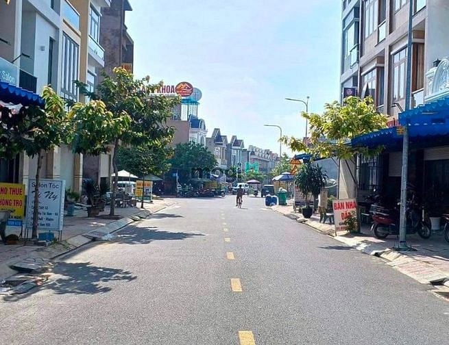 Hình ảnh Kẹt tiền bán gấp lô đất 100m2 thổ cư giá 950 triệu ơi Bình Dương