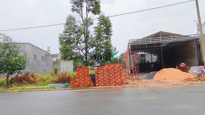 Hình ảnh Bán 300m2 Đất Mặt Tiền Vuông Vức, SH Riêng, Full Thổ Cư, Dân Đông Kín