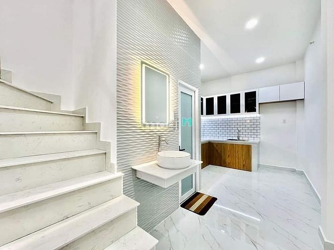 Hình ảnh SỐC QUÁ nhà Tôn Đản Q4 56m2 chỉ 2tỷ3 HXH