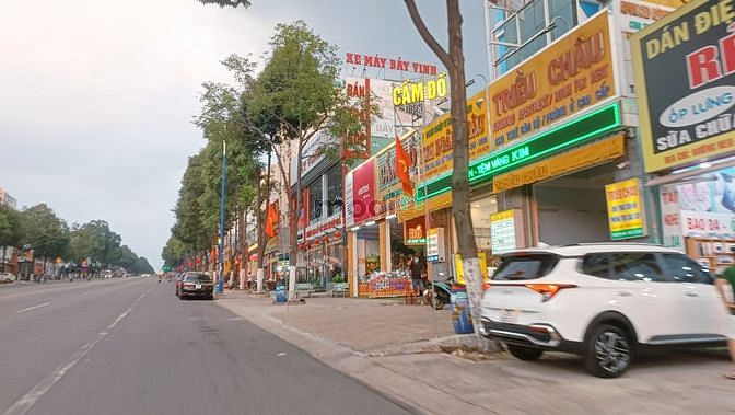 Hình ảnh 660m2 Đất Thổ Cư, SHR, Chính Chủ, Gần Đại Học Thủ Dầu Một