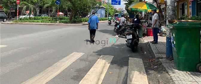 Hình ảnh cho thuê  Phan Xích Long  phú nhuận  Giá: 50tr/tháng