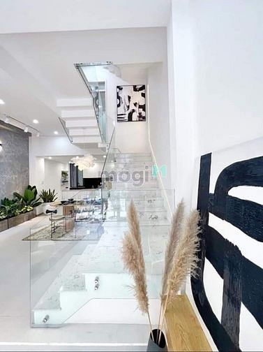 Hình ảnh Định cư Mỹ bán nhà Lê Văn Sỹ, Phú Nhuận giá 1.830 tỷ 62m2. SHR