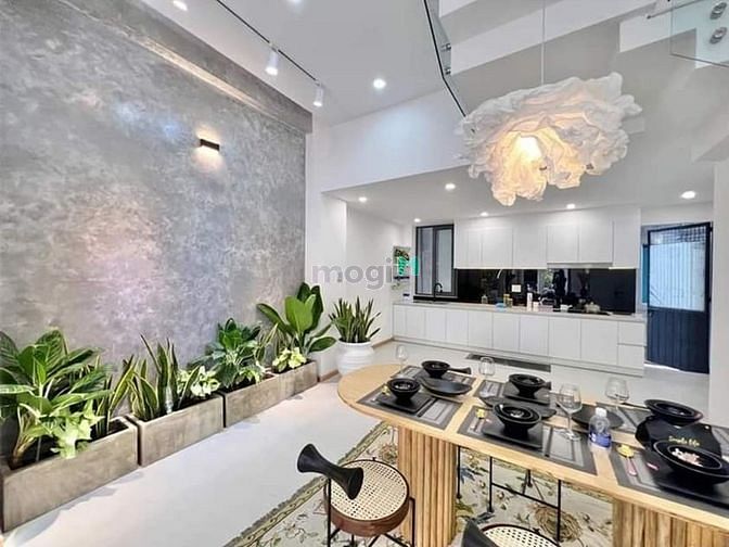 Hình ảnh Định cư Mỹ bán nhà Lê Văn Sỹ, Phú Nhuận giá 1.830 tỷ 62m2. SHR