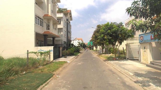 Hình ảnh Tôi cần vốn bán gấp lô đất đ.số 5, KDC Him Lam,Quận 7- 80m²/2tỷ.SHR