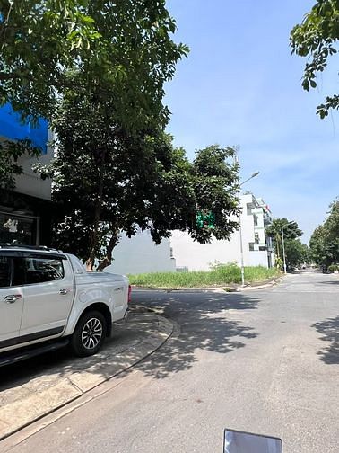 Hình ảnh Đầu tư đất giá ngộp bank khu Phước Thiện, Long Bình, 85m2, 2tỷ3, SHR