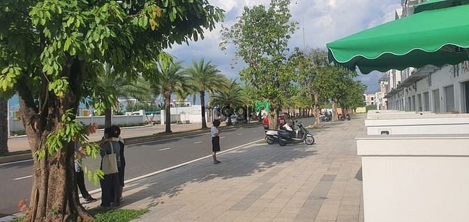 Hình ảnh DUY NHẤT căn shop 628M2 đã hoàn thiện cho thuê trục NX-LP