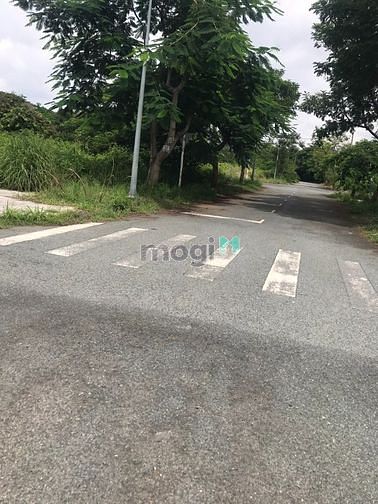 Hình ảnh Cần bán gấp lô đất đ. Nguyễn Hữu Thọ,Quận 7- 80m²/2tỷ250tr. SHR