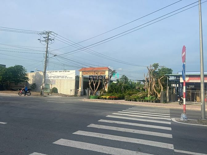 Hình ảnh Ngộp bán gấp đất gần KCN Phúc Long Bến lức, Thổ cư, sổ riêng , giá 8tr