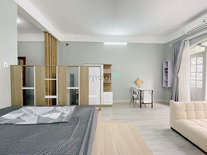 Hình ảnh Cho thuê Studio full nội thất ban công lớn gần bờ kè Hoàng Sa