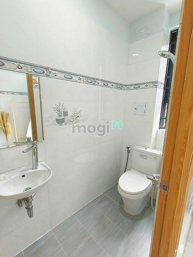 Hình ảnh Chở vợ đi đẻ cần pass phòng gấp