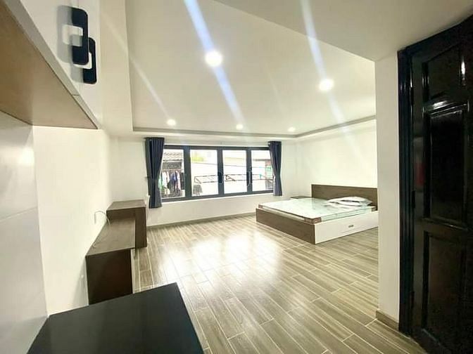 Hình ảnh Ngay Đại Học Văn Lang. 55m2. 5 Tầng Nhỉnh 5 Tỷ