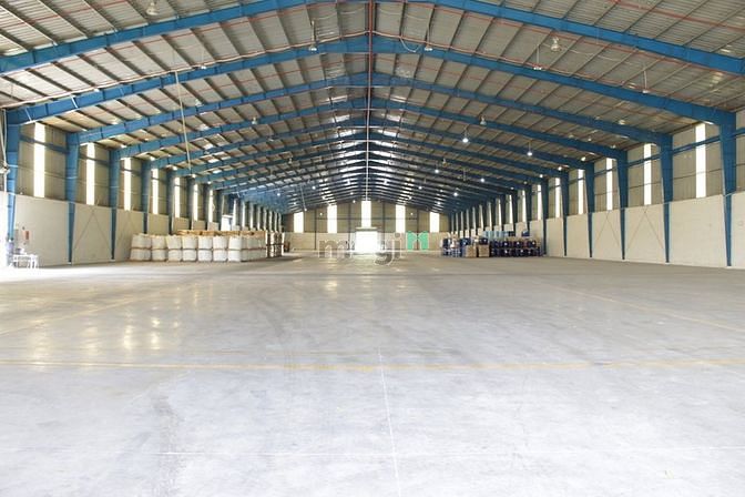 Hình ảnh Cho thuê kho xưởng 5000m2 mặt tiền đường Nguyễn Hữu Trí, Bình Chánh