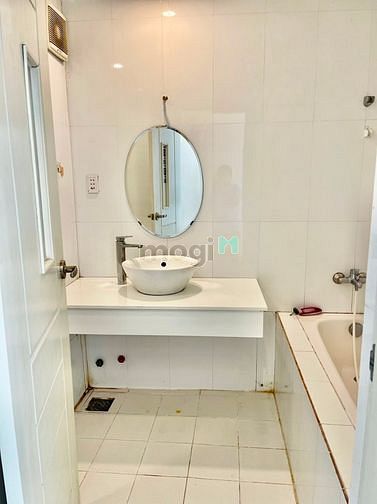 Hình ảnh ChoThuêCănHộQ1_Bancol_AStot_30m2_FullNT_AnNinh_YênTĩnh_GầnChợ_Hầm Xe