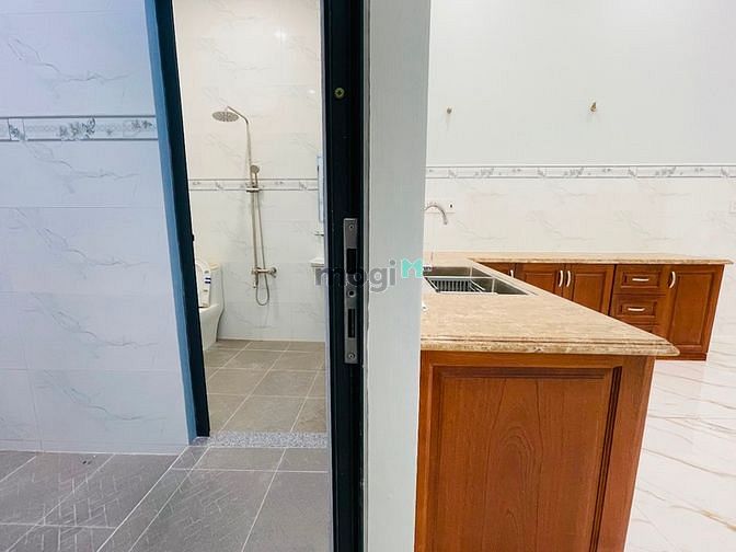 Hình ảnh Cho Thuê Căn Hộ Bếp Siêu Rộng Giá Sinh Viên Giếng Trời Thoáng Mát