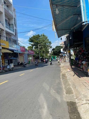 Hình ảnh Lô đất siêu hiếm nằm ngay đường Lý Phục Man,Quận7. 75m²/2tỷ2. SHR