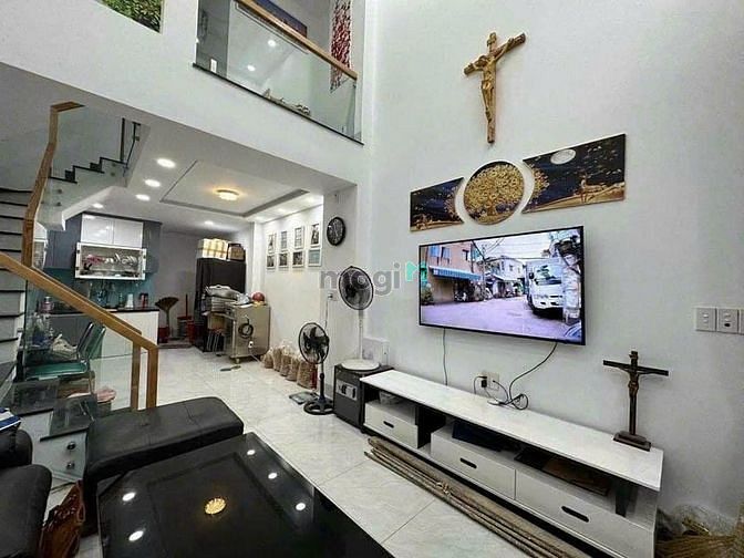 Hình ảnh Bán gấp nhà hẻm Lê Văn Quới Q.Bình Tân 61m2 chỉ 2Tỷ1