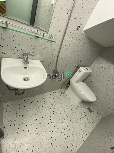 Hình ảnh Duplex Mới 100% Gần hàng Xanh Quận Bình Thạnh