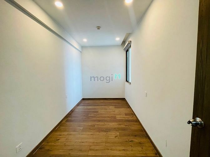 Hình ảnh Nhà trống cần cho thuê 2pn, 2wc tầng cao CC Sky89