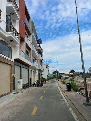 Hình ảnh Bán Lô Đất 50m2 Tại KDC Bình Tân, Gần Bệnh Viện Bình Tân, Sổ Riêng