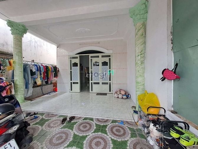 Hình ảnh Nhà lái thiêu ngay trạm thu phí cầu phú long
