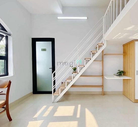 Hình ảnh Gác cao ban công lớn trung tâm quận 7