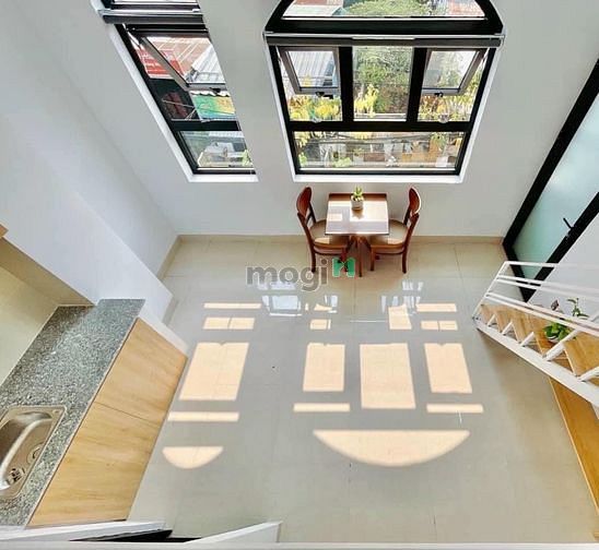 Hình ảnh Gác cao ban công lớn trung tâm quận 7
