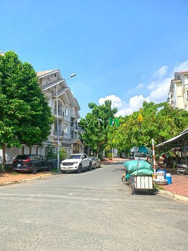 Hình ảnh Hàng VIP - Lô đất nền biệt thự KDC Nam Long , P.Tân Thuận Đông , Q7
