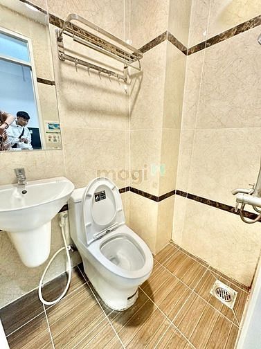 Hình ảnh Phòng 20m2, kệ bếp, full nội thất, thang máy, tự do 24/24