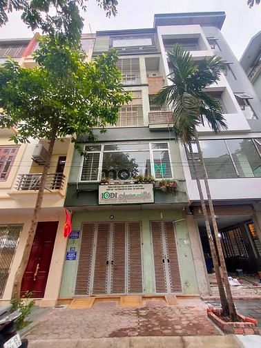 Hình ảnh Bán nhà phân lô Hoàng Quốc Việt 55m2 - 5 tầng - mt 5m - giá 16,8 tỷ