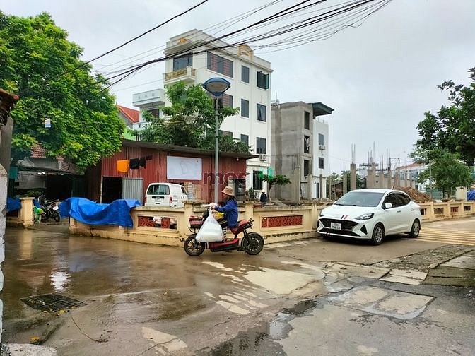 Hình ảnh BÁN LỖ đất mặt phố Thượng Cát, Bắc Từ Liêm, oto tránh, sổ vuông, chỉ 2