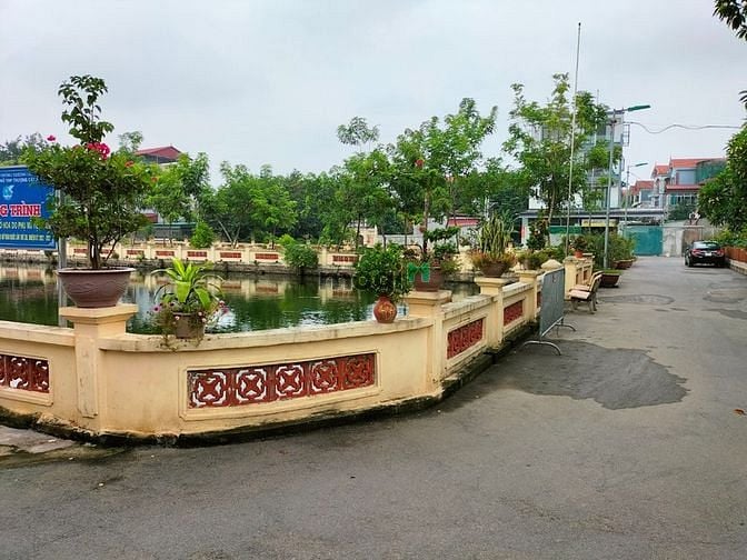 Hình ảnh BÁN LỖ đất mặt phố Thượng Cát, Bắc Từ Liêm, oto tránh, sổ vuông, chỉ 2
