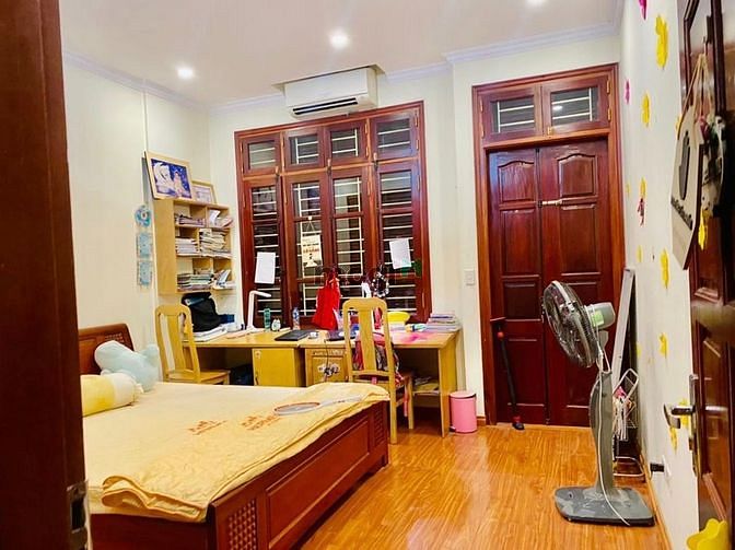 Hình ảnh Bán nhà Quốc Tử Giám, Đống Đa, Ô Tô, 2 Thoáng, 60m2 5 Tầng, Giá 8 Tỷ