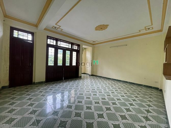 Hình ảnh Cho thuê nhà 3 tầng mặt tiền Bùi Thị Xuân gần ngay Trần Hưng Đạo