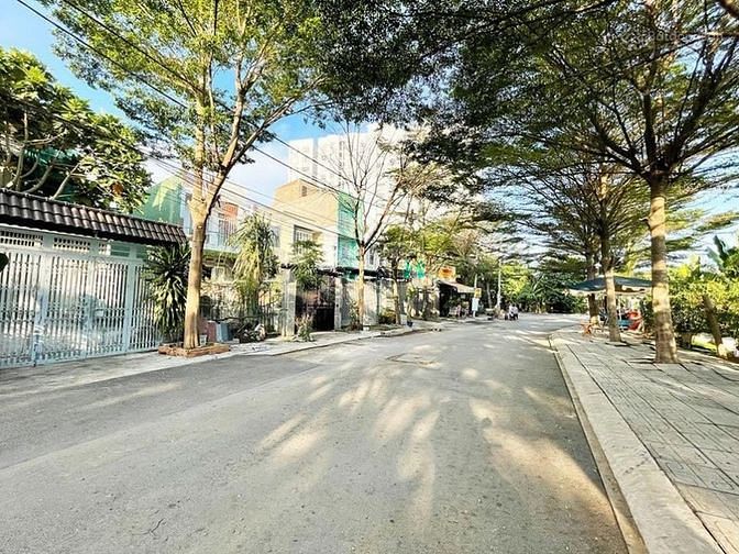 Hình ảnh Nền đất 57.4m2 thổ cư, gần Aeon Bình Tân giá 66tr/m2 còn thương lượng
