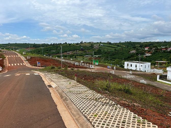 Hình ảnh Đón đầu cao tốc đất full thổ cư sổ sẵn ở ngay trung tâm thành phố