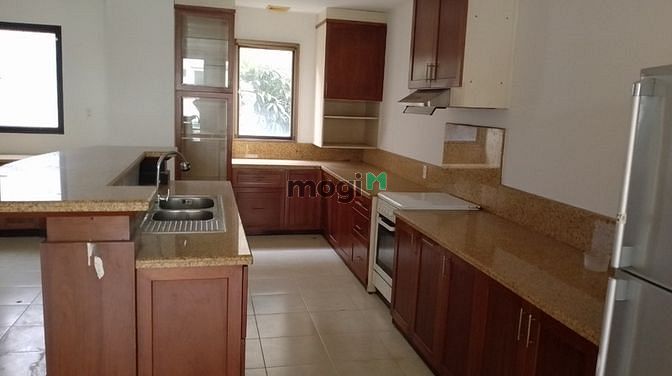 Hình ảnh Cho thuê biệt thự sân vườn hồ bơi có bảo vệ 24/24