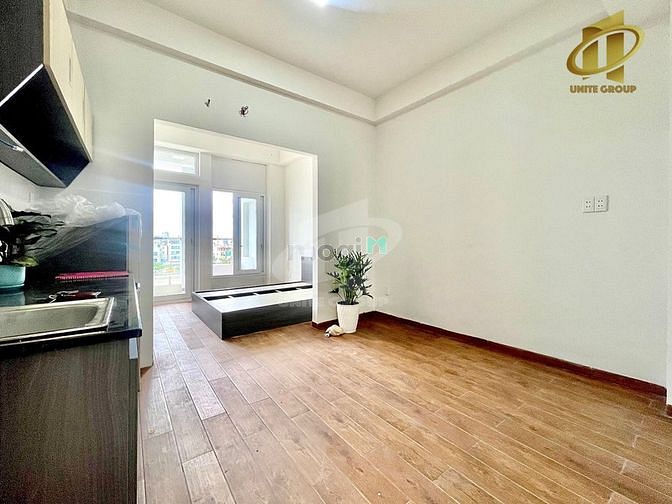 Hình ảnh Phòng Studio có ban công 35m2 full nội thất Tôn Thất Thuyết Q4