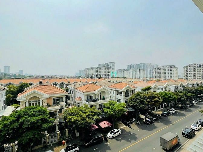 Hình ảnh Bán lỗ! Midtown M8, 2 Phòng ngủ. View biệt thự.