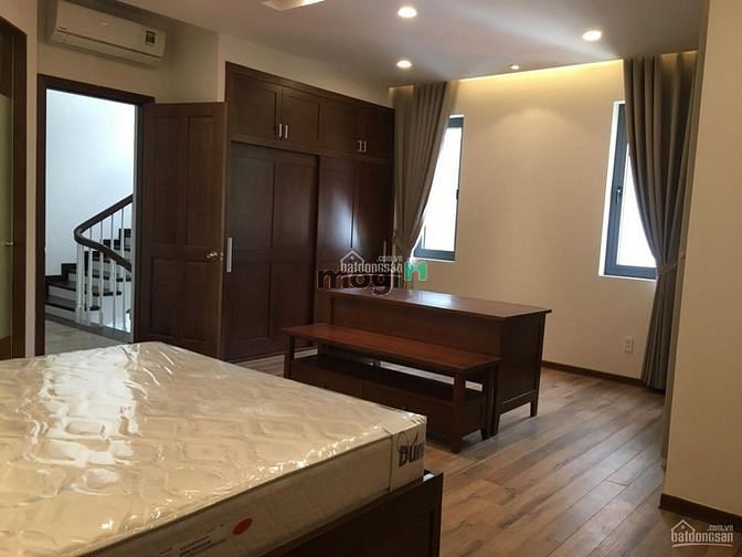 Hình ảnh Bán Nhà Phân Lô Phố Nguyễn Văn Huyên - Dt 70m2 xây 5 tầng - Mt 7,4m.