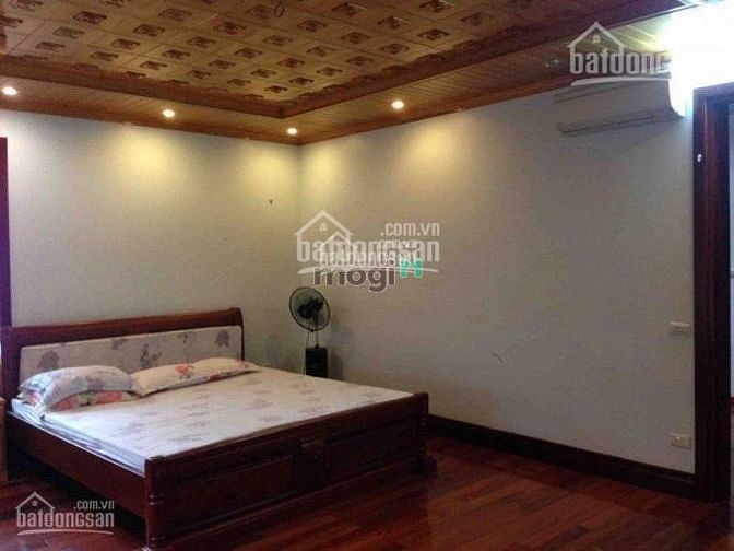 Hình ảnh Bán Nhà Phân Lô Phố Nguyễn Văn Huyên - Dt 70m2 xây 5 tầng - Mt 7,4m.