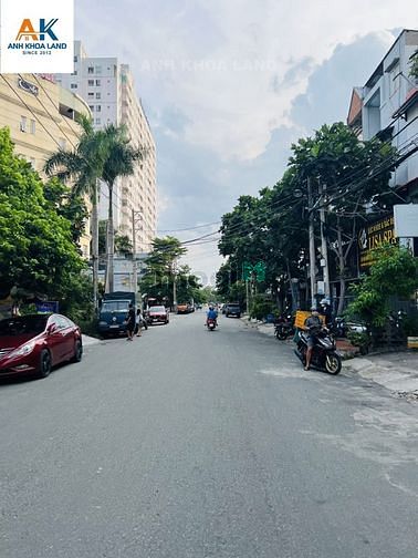 Hình ảnh Bán Đất Mặt Tiền Nở Hậu 10M - Chợ Thủ Đức - 150M - ngang 6m - chỉ 9 tỷ