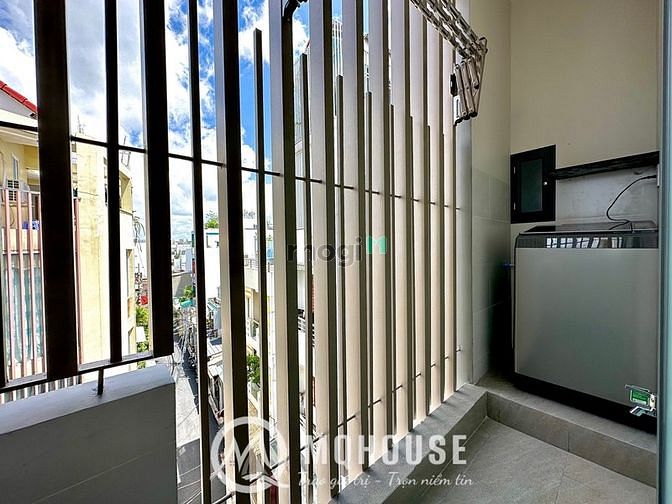 Hình ảnh CHDV cao cấp full nội thất mới 100% ngay Luỹ Bán Bích máy giặt riêng