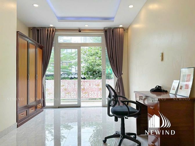 Hình ảnh Nhanh tay lẹ mắt nào mấy fen ơi!