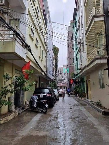 Hình ảnh Bán đất phố Lạc Long Quân - Ô tô 7 chỗ - DT 50m2. Mt 5,3m. Giá 7,6 tỷ