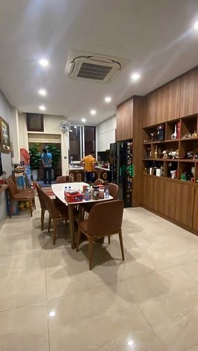 Hình ảnh Cho thuê nhà hẻm xe tải an ninh tại Quận Tân Bình.