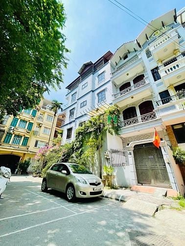 Hình ảnh Bán đất Phố Lạc Long Quân - Ô tô 7 chỗ - Mặt tiền khủng - 50m2 hơn 7Tỷ