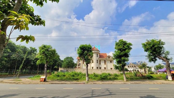 Hình ảnh Đất Mặt Tiền Xây Biệt Thự Giá Rẻ, 368m2, Khu Đẳng Cấp Nhất