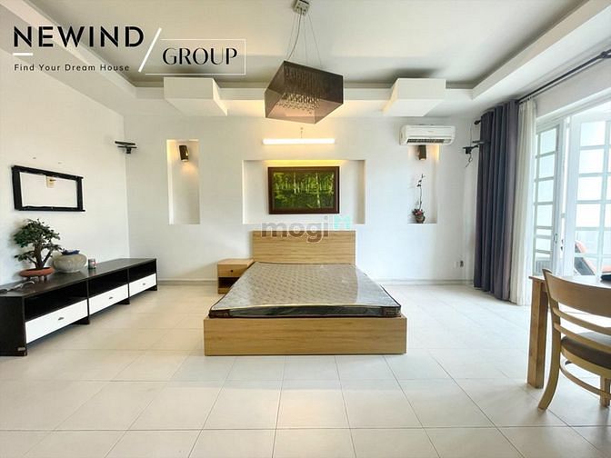 Hình ảnh Cho thuê CHDV 2PN diện tích 60m2 có bancol gần KCX, Q1, Q4, Lotte,...