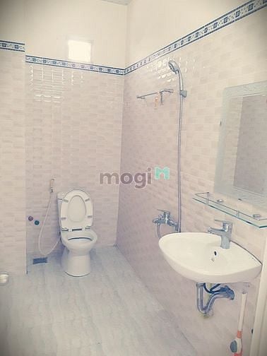 Hình ảnh Cho thuê nhà gần ngã tư Thủ đức