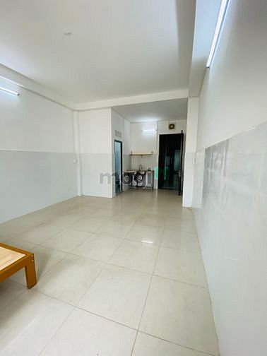 Hình ảnh CHDV -Ban Công siêu to DT 35m2 ngay Chợ Hạnh Thông